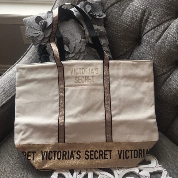 Victoria's Secret Handbags - Victoria’s Secret Bag NEW Beach Swim Bag